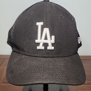 New Era Black 39THIRTY Cap‎